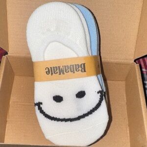 White Smiley Face No-Show Socks
